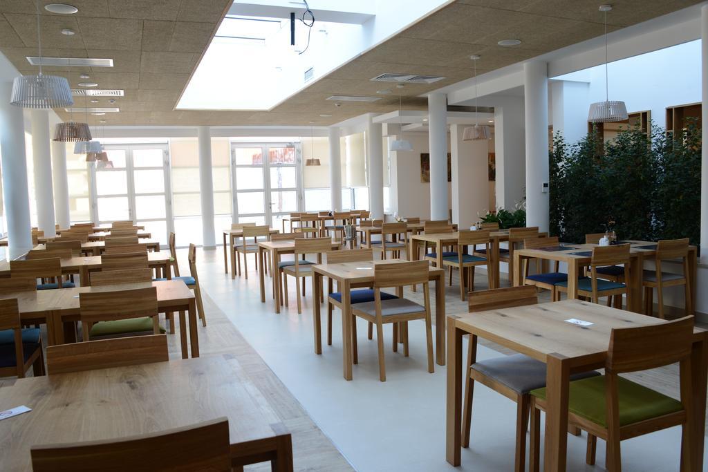 Hotel Nar Τρέμπινιε Εξωτερικό φωτογραφία