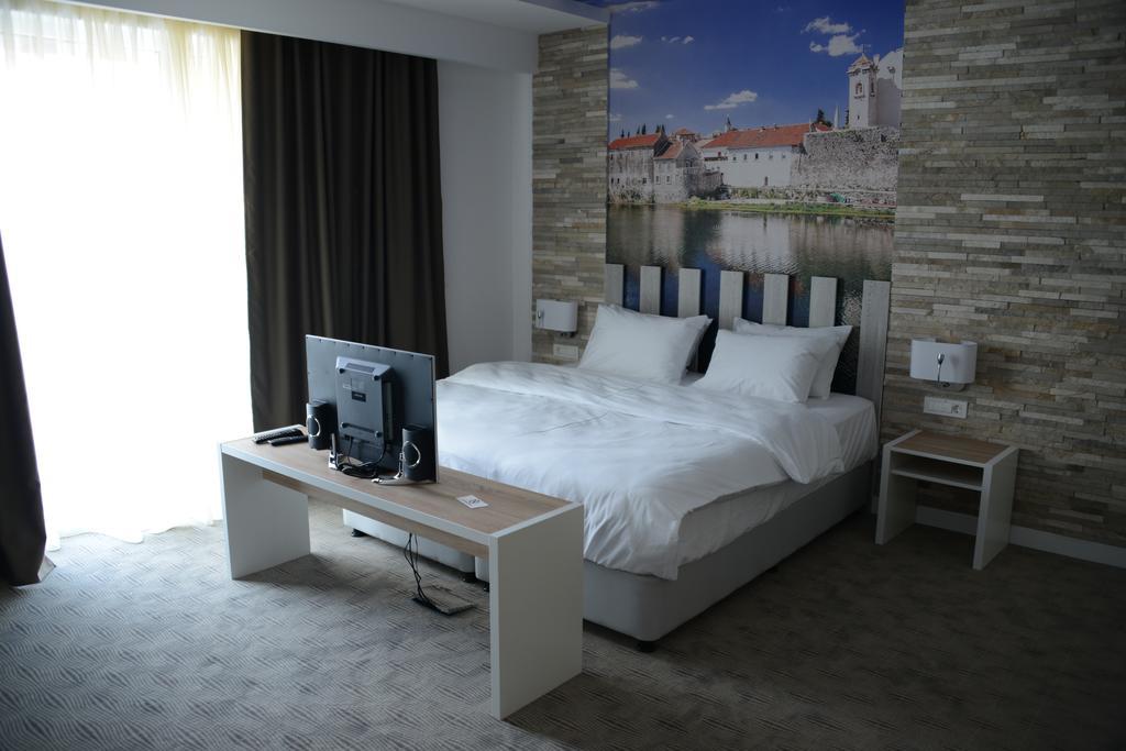 Hotel Nar Τρέμπινιε Δωμάτιο φωτογραφία