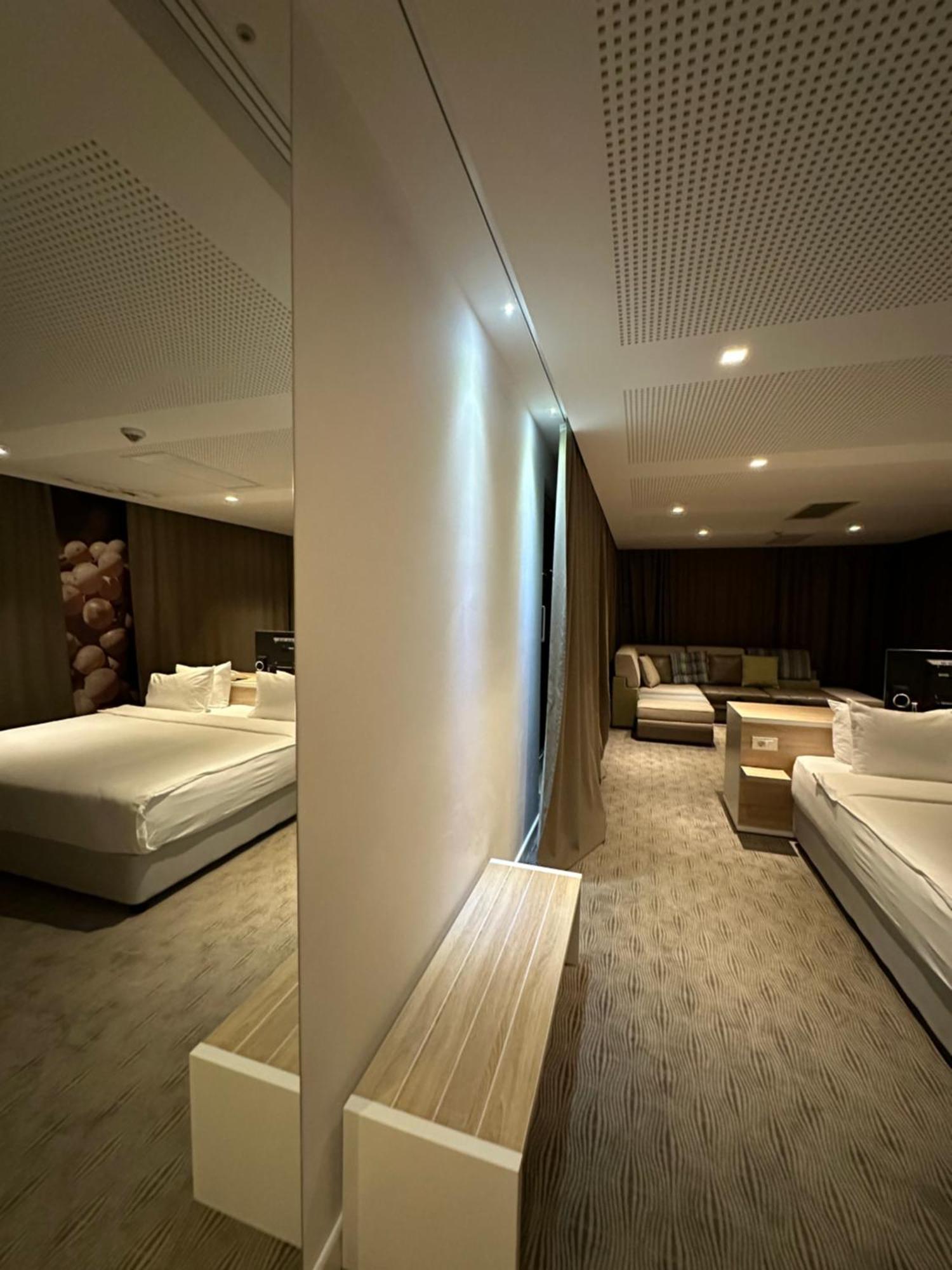 Hotel Nar Τρέμπινιε Εξωτερικό φωτογραφία