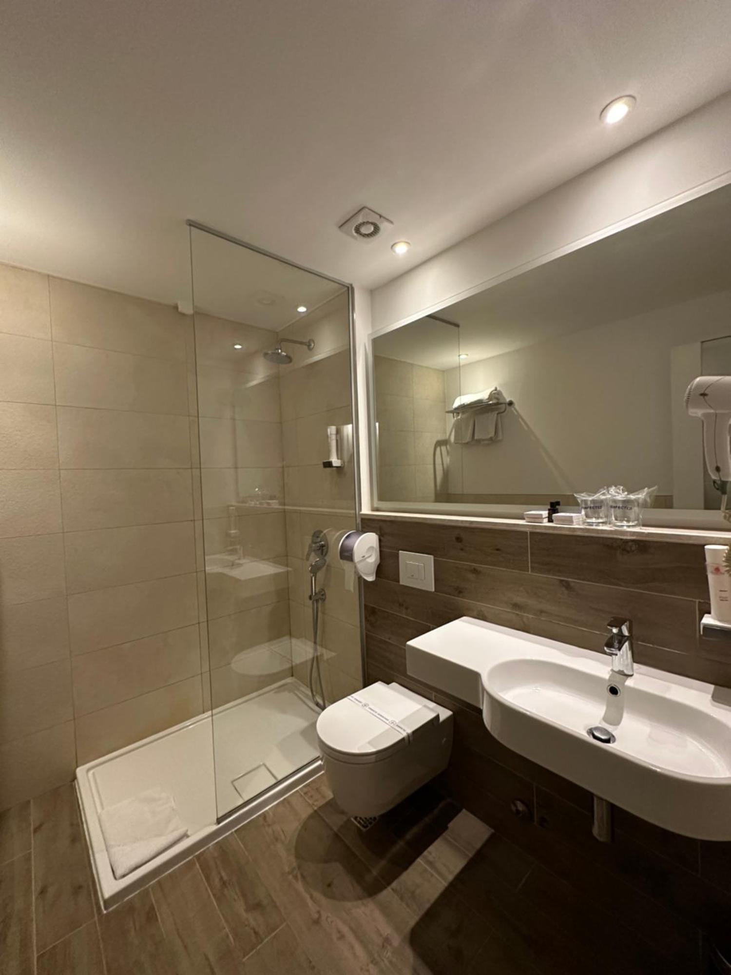 Hotel Nar Τρέμπινιε Εξωτερικό φωτογραφία